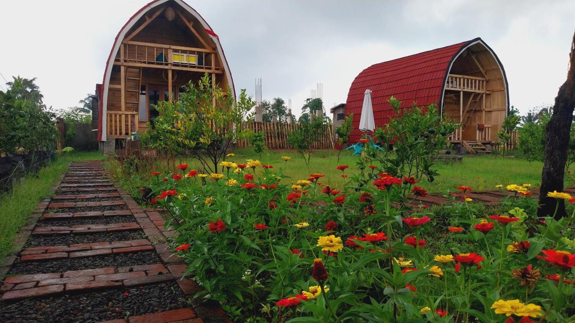 Raturinjani Homestay Selong エクステリア 写真