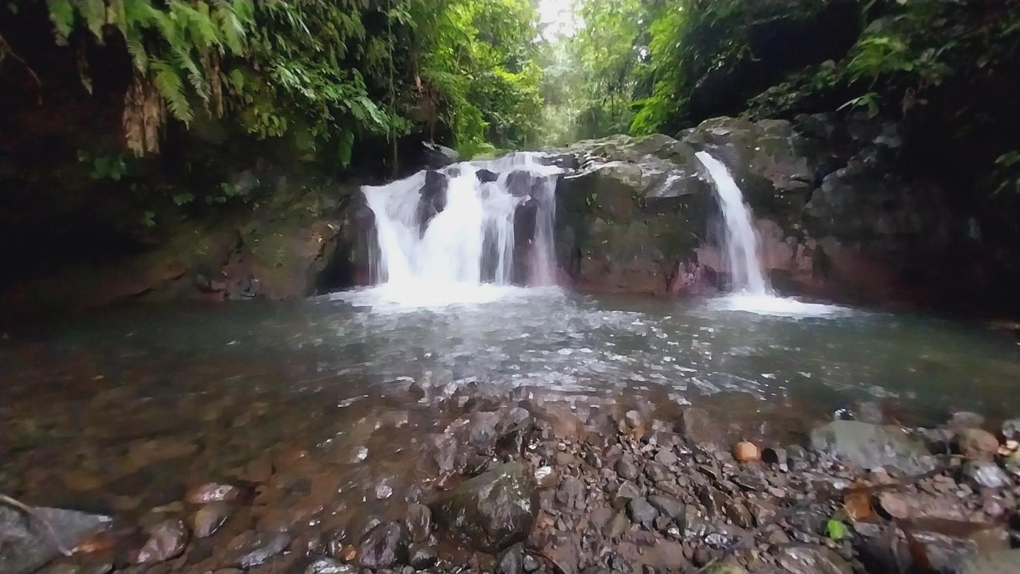 Raturinjani Homestay Selong 部屋 写真